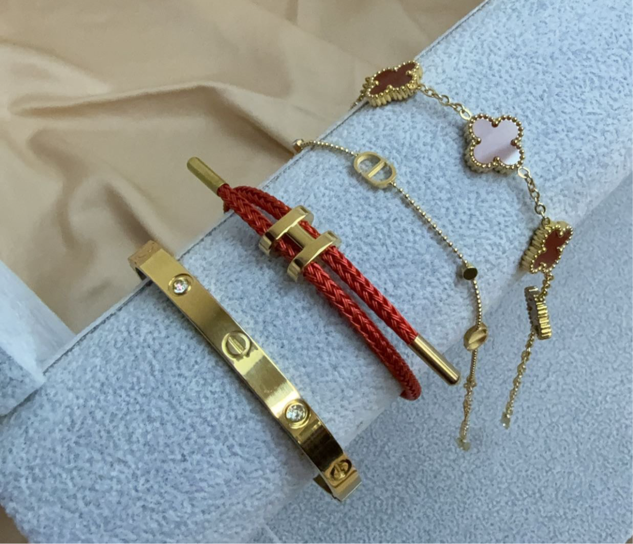 Red Bracelet Set